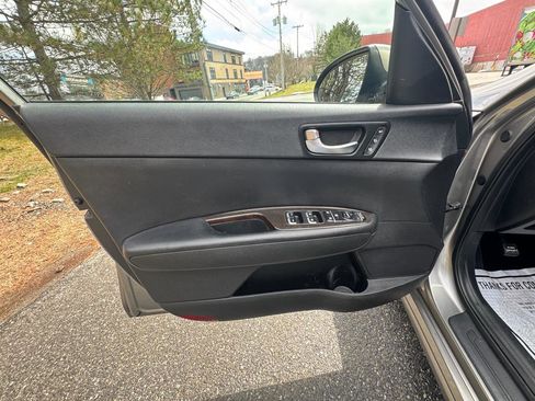 Used 2017 Kia Optima EX image 14