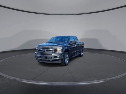 Used 2018 Ford F150 XLT w/ Equipment Group 302A Luxury image 3