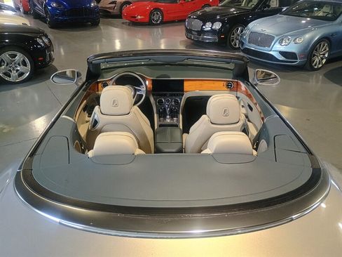 Used 2020 Bentley Continental GT image 6