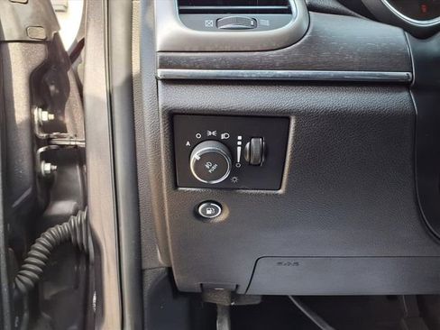 Certified 2018 Jeep Grand Cherokee Limited image 17