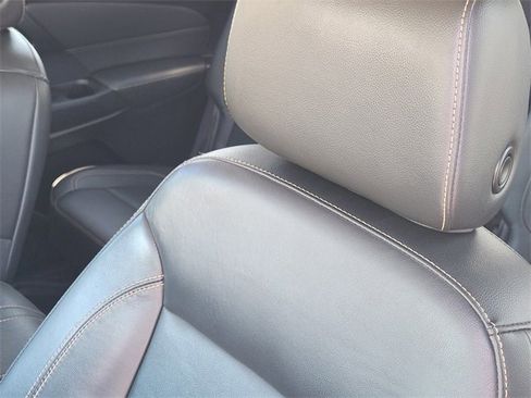 Used 2020 Chevrolet Traverse LT w/ LPO, Blackout Package image 15