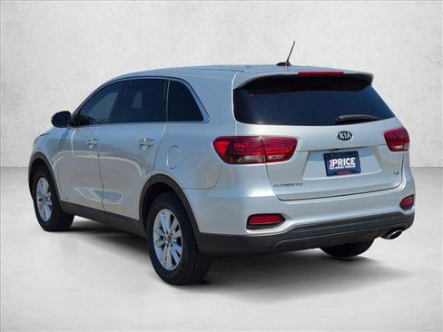 Used 2020 Kia Sorento AWD V6 image 5