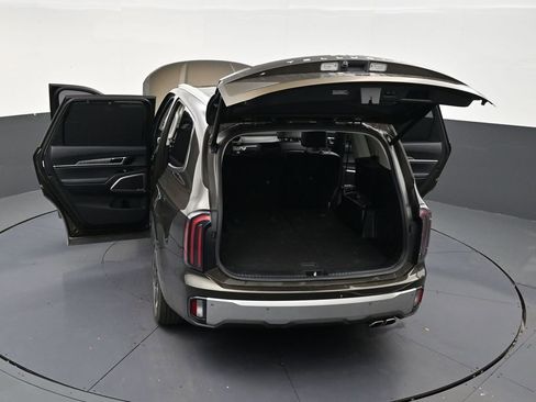 Used 2024 Kia Telluride EX FWD image 32