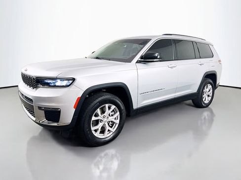 Used 2022 Jeep Grand Cherokee L Limited image 5