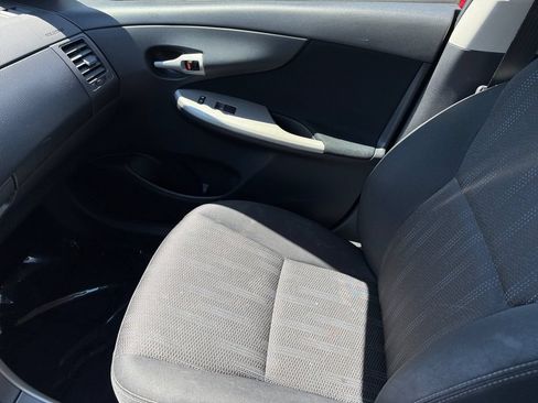 Used 2013 Toyota Corolla S FWD image 29