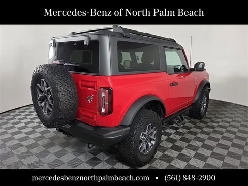 Used 2022 Ford Bronco Badlands image 6