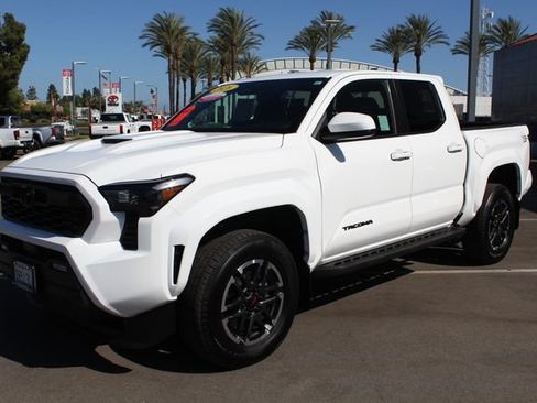 Certified 2026 Toyota Tacoma TRD Sport RWD image 5