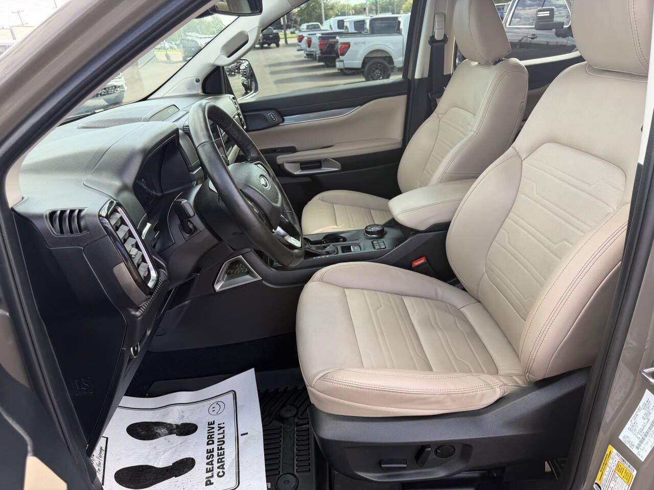 Used 2025 Ford Ranger Lariat w/ Trailer Tow Package AWD/4WD image 11
