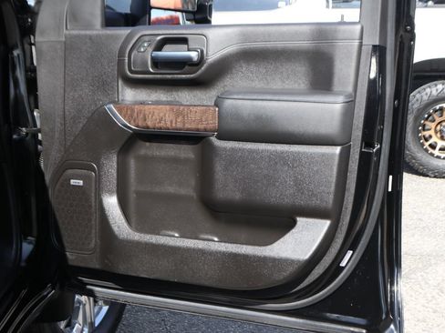 Used 2022 GMC Sierra 3500 Denali AWD/4WD image 44