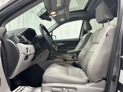 Used 2022 Honda Pilot Touring image 14