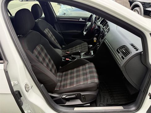 Used 2018 Volkswagen GTI S FWD image 17