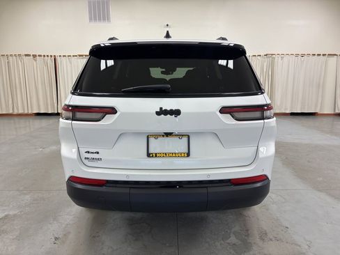 Used 2024 Jeep Grand Cherokee L Laredo AWD/4WD image 7