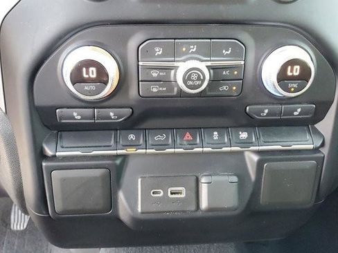 Used 2020 GMC Sierra 1500 SLE w/ SLE Value Package image 30