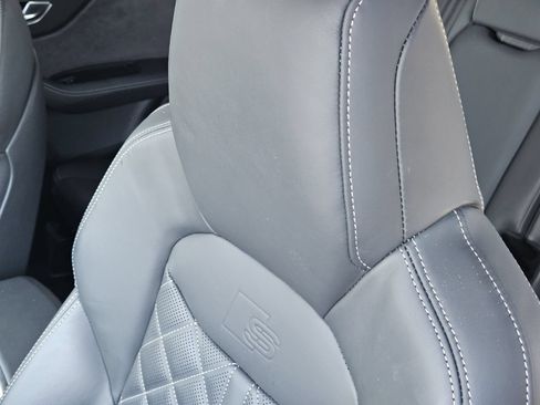 Used 2025 Audi SQ7 Prestige w/ Prestige Package AWD/4WD image 30