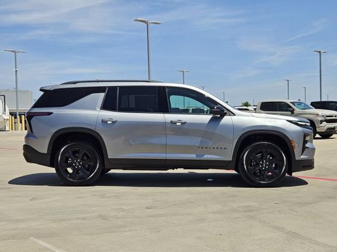 New 2027 Chevrolet Traverse LT w/ Midnight/Sport Edition FWD image 7