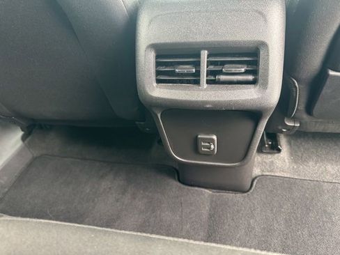 Used 2024 GMC Terrain SLE image 42