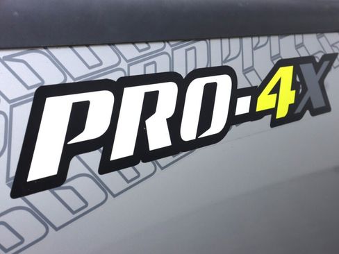 Used 2016 Nissan Frontier PRO-4X image 32