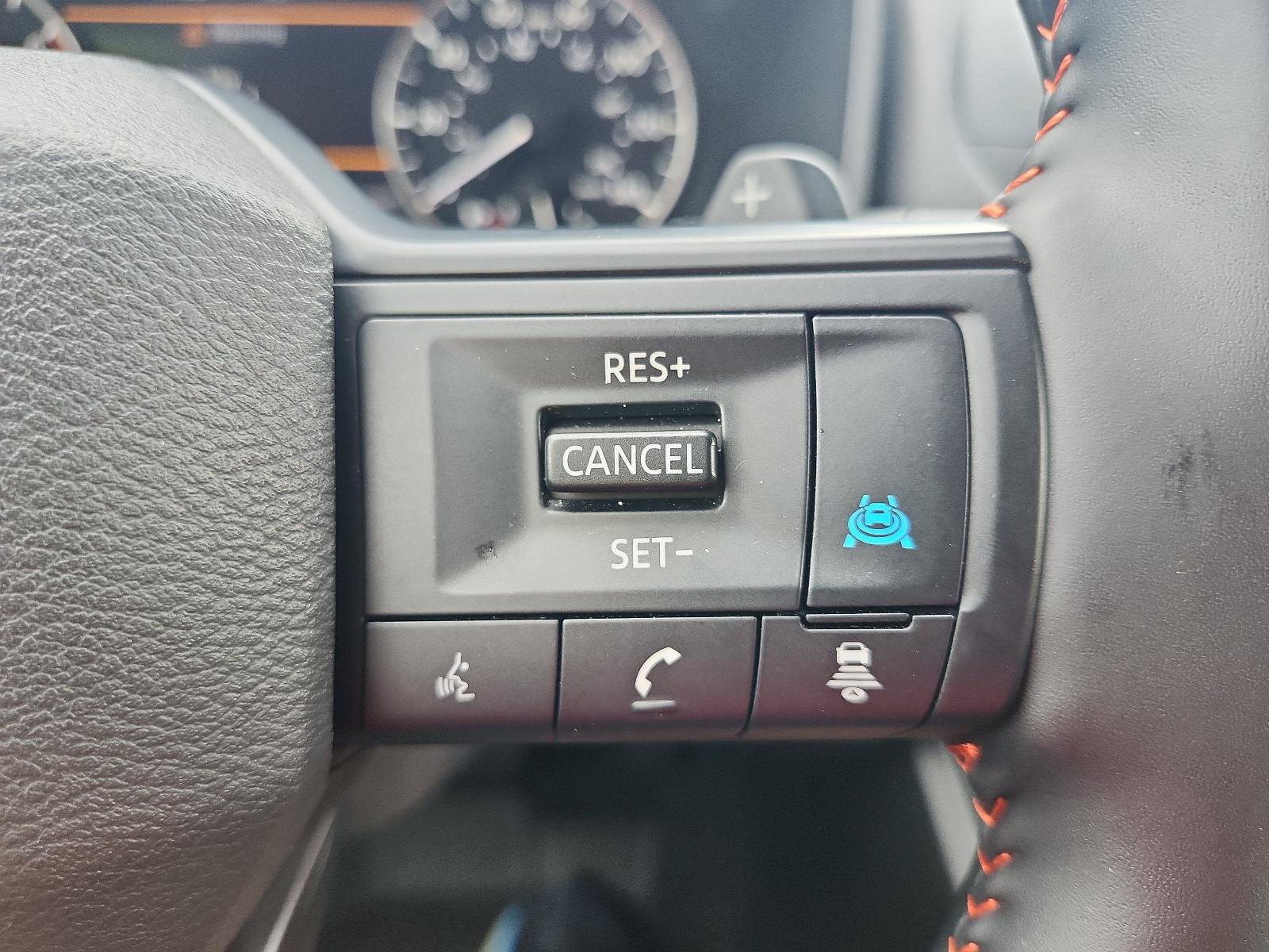 Used 2025 Nissan Rogue SV AWD/4WD image 28