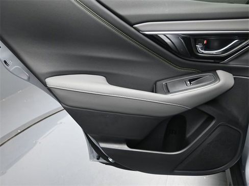 Used 2025 Subaru Outback Onyx Edition w/ Popular Package #2 image 25