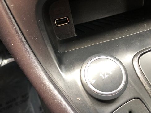 Used 2015 Ford Focus SE FWD image 26