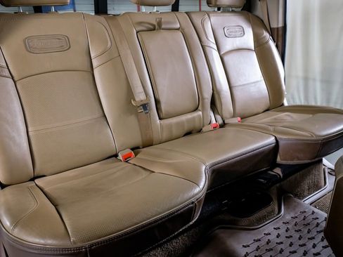 Used 2020 RAM 3500 Limited image 31