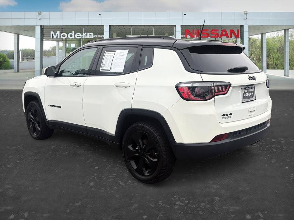 Used 2021 Jeep Compass Latitude w/ Sun and Sound Group AWD/4WD image 3