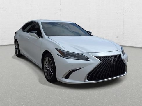 Certified 2024 Lexus ES 300h Ultra Luxury w/ Accessory Package (Z2) FWD image 3