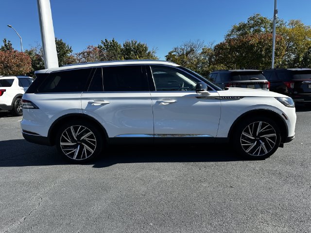 Certified 2025 Lincoln Aviator Reserve w/ Equipment Group 201A AWD/4WD image 4