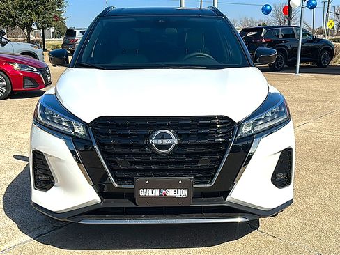 Used 2024 Nissan Kicks SR w/ SR Premium Package image 11