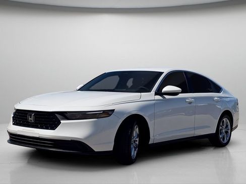 Used 2024 Honda Accord LX image 18