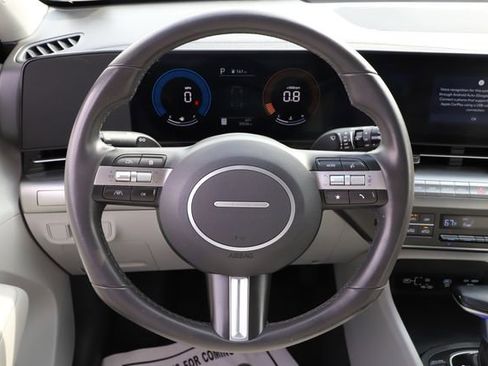 Used 2025 Hyundai Kona SEL image 22