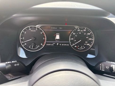 Used 2024 Nissan Rogue SV image 15