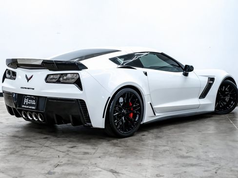 Used 2017 Chevrolet Corvette Z06 image 7