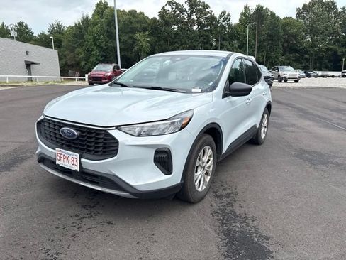 Used 2025 Ford Escape Active FWD image 3