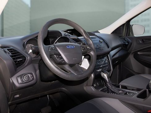 Used 2017 Ford Escape S image 9