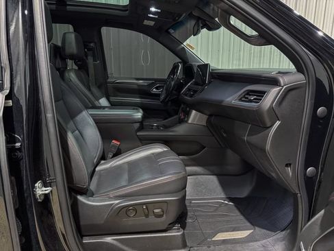 Used 2021 Chevrolet Tahoe RST w/ Luxury Package AWD/4WD image 27