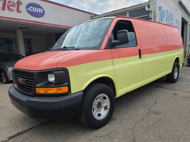 Used 2016 GMC Savana 2500 Extended RWD image 1