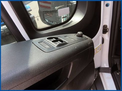 Used 2025 RAM ProMaster 2500 w/ Convenience Group FWD image 10