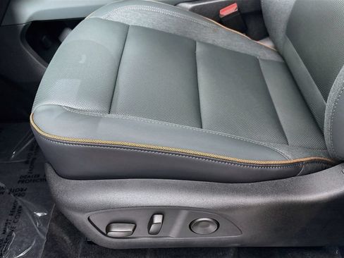 New 2026 GMC Acadia AT4 w/ Luxury Package AWD/4WD image 19