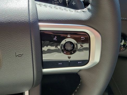 New 2026 Nissan Armada SV image 27