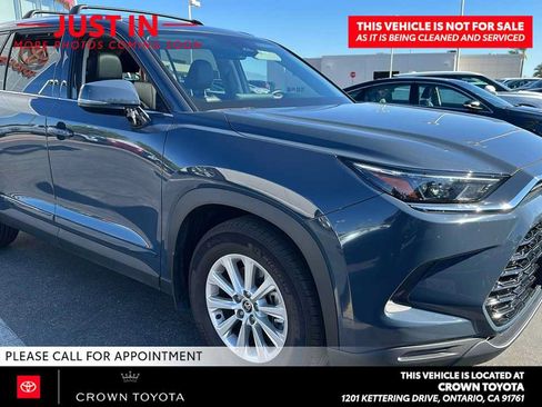 Certified 2025 Toyota Grand Highlander FWD image 6
