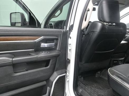 Used 2024 RAM 2500 Laramie AWD/4WD image 20