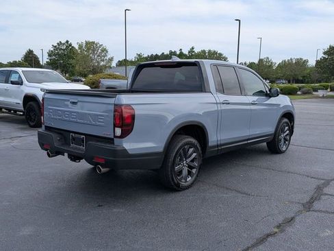 Used 2025 Honda Ridgeline Sport image 3
