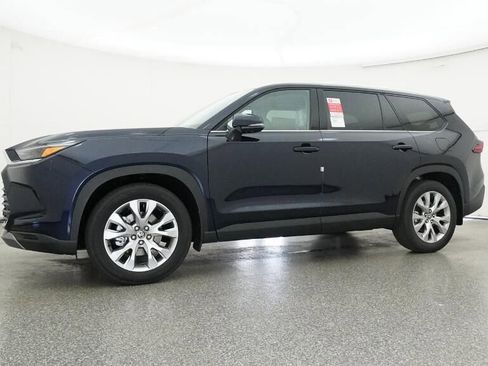 New 2026 Toyota Grand Highlander Limited image 18