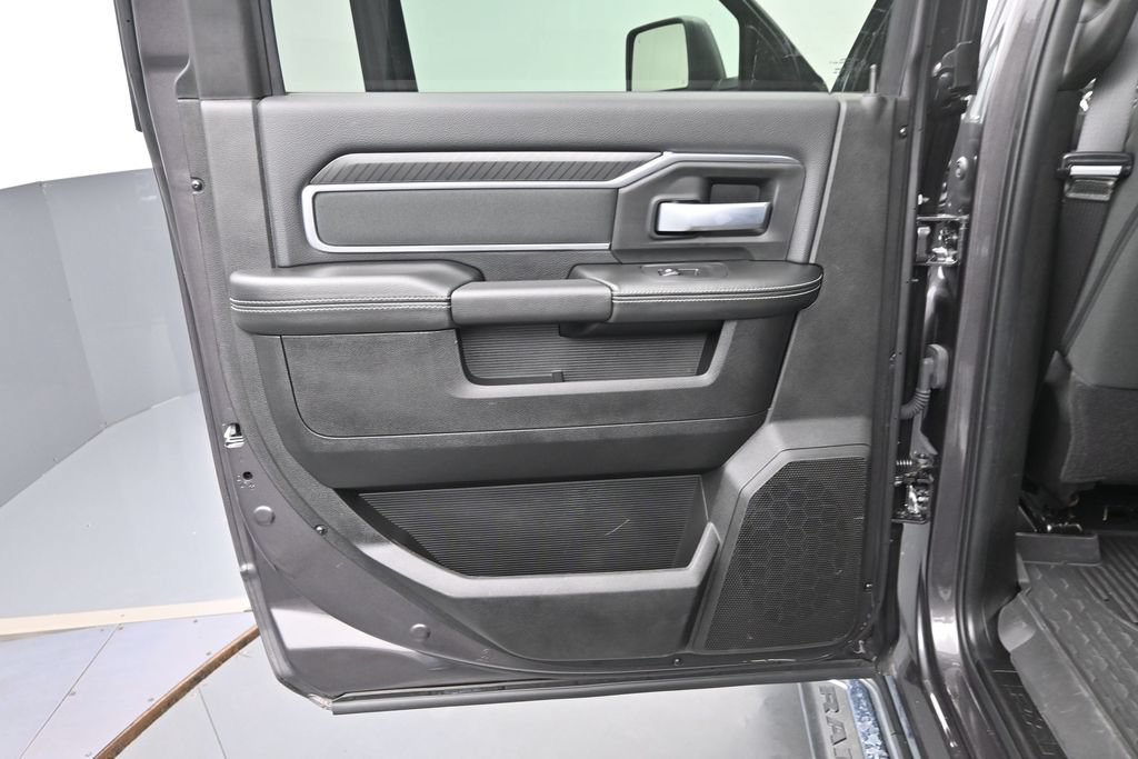 Used 2025 RAM 2500 Big Horn AWD/4WD image 23