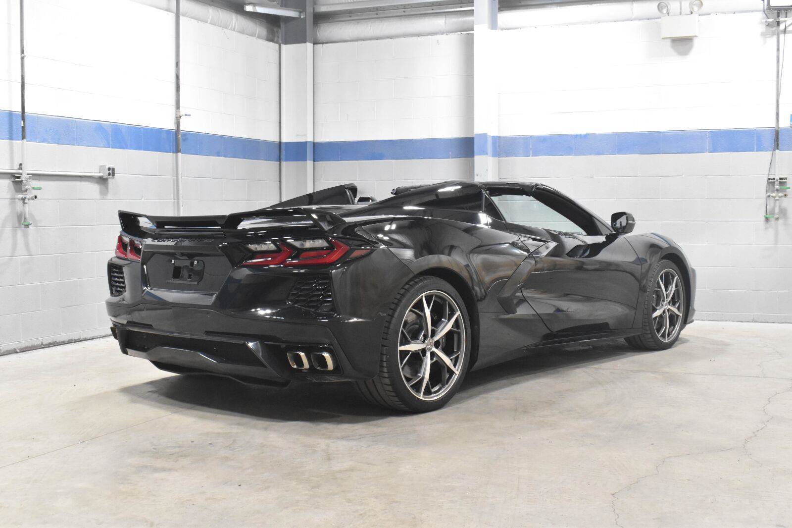 Used 2021 Chevrolet Corvette Stingray Premium Conv w/ Z51 Performance Package RWD image 31