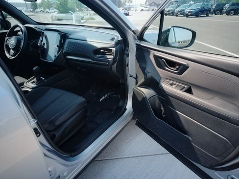 Certified 2025 Subaru Forester Premium w/ Convenience Package #2 AWD/4WD image 16