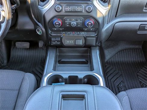 Used 2022 Chevrolet Silverado 1500 RST image 18