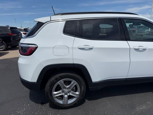 Used 2024 Jeep Compass Latitude AWD/4WD image 26