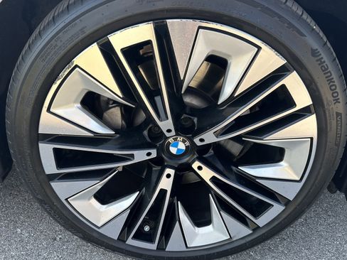 Certified 2024 BMW 530i xDrive w/ Premium Package AWD/4WD image 15